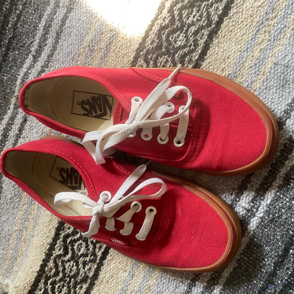 Vans - Picture 3 of 6